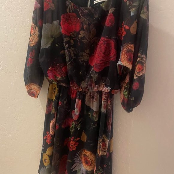 Alice + Olivia Floral Dress - Picture 5 of 5